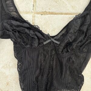 PrettyLittleThing Black Lace Chemise with Bow Detail